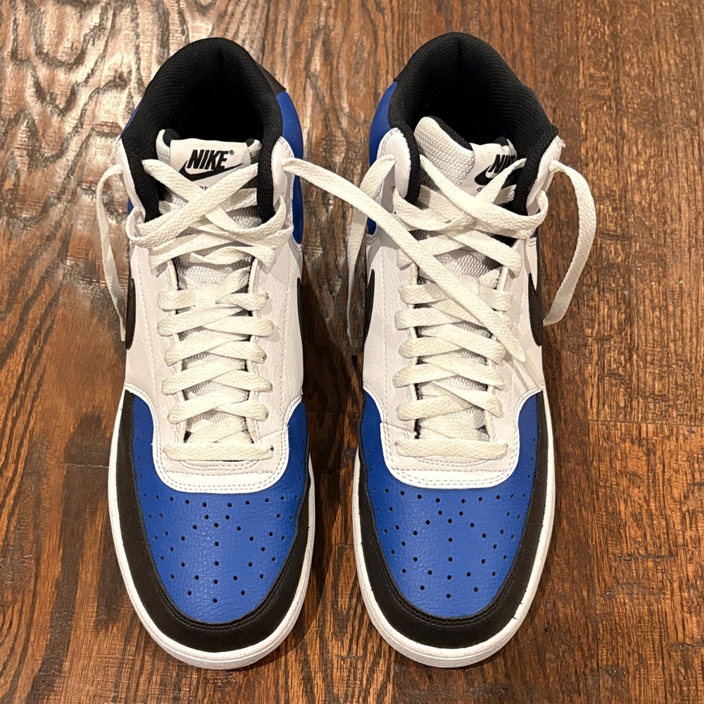 Nike Men's Black, Blue, and White Sneakers
